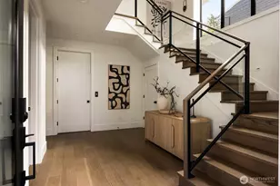 5808 Lakeview Dr, Kirkland, WA 98033 - Photo 2