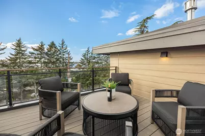 5808 Lakeview Drive, Kirkland, WA 98033 - Photo 20