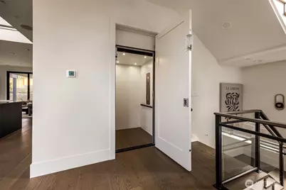 5808 Lakeview Drive, Kirkland, WA 98033 - Photo 18