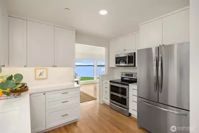 428 Harborview Drive SE #121, Bainbridge Island, WA 98110 - Photo 16