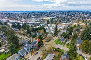 8752 Dayton Ave N, Seattle, WA 98103 - Photo 26