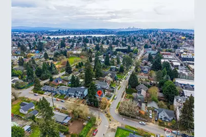 8752 Dayton Avenue N #B, Seattle, WA 98103 - Photo 24