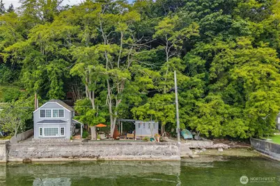 230 S 219th Street, Normandy Park, WA 98198 - Photo 1