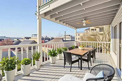 2349 Boylston Avenue E, Seattle, WA 98102 - Photo 4