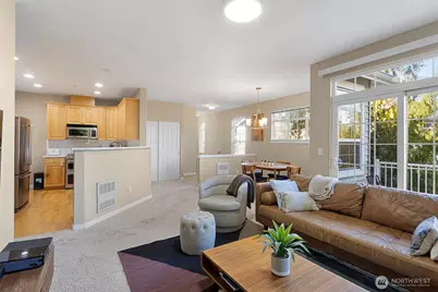 1855 Trossachs Boulevard SE #703, Sammamish, WA 98075 - Photo 6