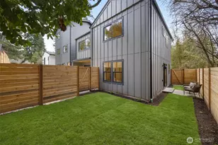 14321 C Interlake Ave N, Seattle, WA 98133 - Photo 26