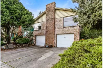 2022 NW 64th Street, Seattle, WA 98107 - Photo 2