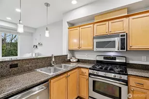 21264 SE 42nd Ln, Issaquah, WA 98029 - Photo 10