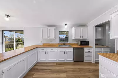 8204 Riverview Road, Snohomish, WA 98290 - Photo 14