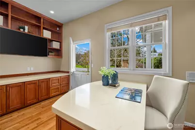 649 E Lake Sammamish Parkway SE, Sammamish, WA 98074 - Photo 24