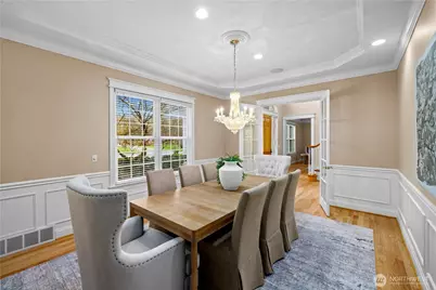 649 E Lake Sammamish Parkway SE, Sammamish, WA 98074 - Photo 20