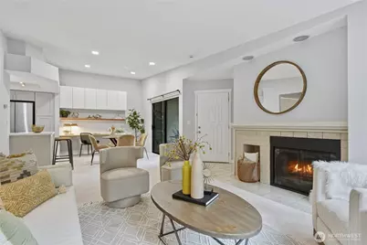 1354 Bellevue Way NE #4, Bellevue, WA 98004 - Photo 10