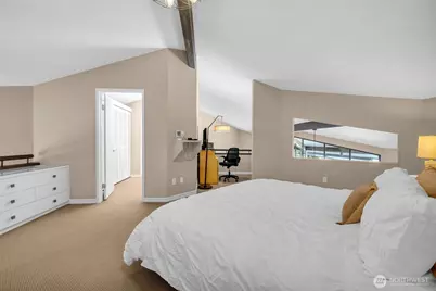 7019 47th Avenue SW #18, Seattle, WA 98136 - Photo 6