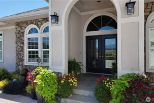 15834 Kamb Rd, Mount Vernon, WA 98274 - Photo 2