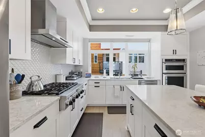 4033 129th Place SE, Bellevue, WA 98006 - Photo 16