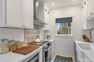 4215 S Holly St, Seattle, WA 98118 - Photo 14