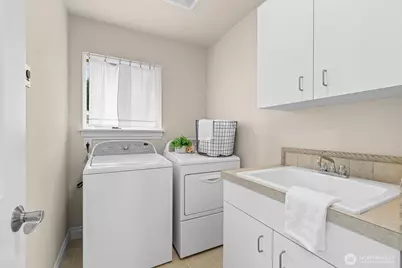 10759 Durland Avenue NE, Seattle, WA 98125 - Photo 18