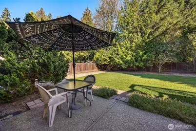 14402 151st Place SE, Renton, WA 98059 - Photo 16