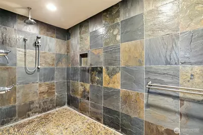 18634 92nd Avenue NE, Bothell, WA 98011 - Photo 30