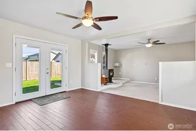 122 N C St, Buckley, WA 98321 - Photo 6