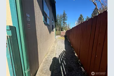 6245 Laurel Place, Maple Falls, WA 98266 - Photo 10