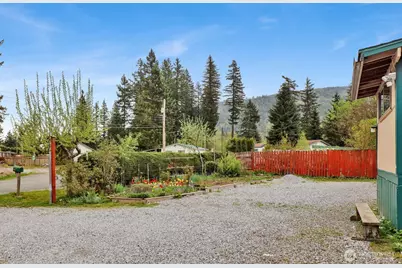 6245 Laurel Place, Maple Falls, WA 98266 - Photo 4