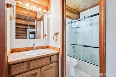 6946 Willow Grove Road, Longview, WA 98632 - Photo 16