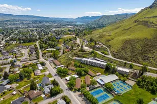 1818 Skyline Dr, Wenatchee, WA 98801 - Photo 2