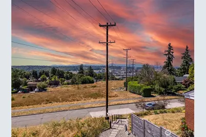 4524 12th Avenue S, Seattle, WA 98108 - Photo 2