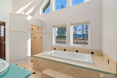 44010 14th Avenue E, Eatonville, WA 98328 - Photo 14