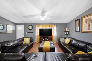 2917 W 19th Ave, Kennewick, WA 99337 - Photo 4