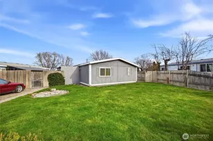 2917 W 19th Ave, Kennewick, WA 99337 - Photo 2