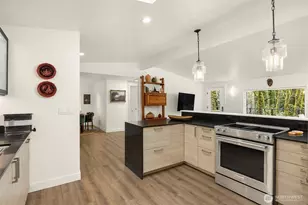 1524 Toe Jam Hill Rd NE, Bainbridge Island, WA 98110 - Photo 8