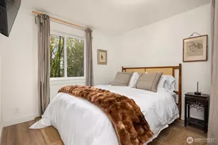 1524 Toe Jam Hill Rd NE, Bainbridge Island, WA 98110 - Photo 16