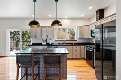 3040 Classic Avenue NE, Bremerton, WA 98310 - Photo 6