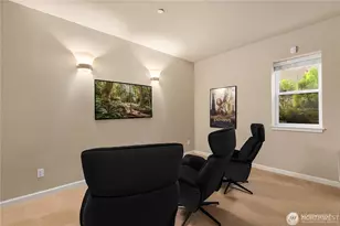 303 Bellevue Way SE, Bellevue, WA 98004 - Photo 24