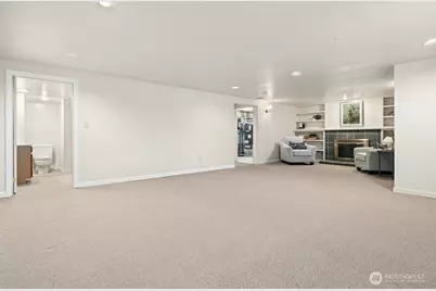 5720 59th Avenue NE, Seattle, WA 98105 - Photo 24