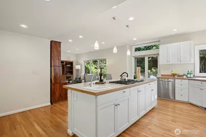 5720 59th Avenue NE, Seattle, WA 98105 - Photo 8