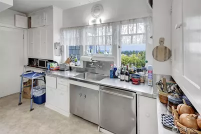 1612 22nd Avenue E, Seattle, WA 98112 - Photo 10