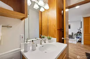 2411 E 13th St, Bremerton, WA 98310 - Photo 20