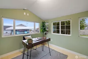 2411 E 13th St, Bremerton, WA 98310 - Photo 26