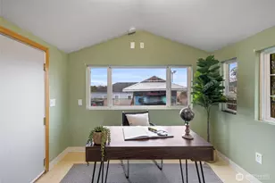 2411 E 13th St, Bremerton, WA 98310 - Photo 24