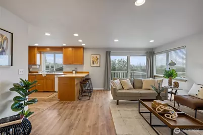 2411 E 13th Street, Bremerton, WA 98310 - Photo 6