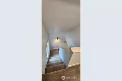 612 Hunt Avenue, Sumner, WA 98390 - Photo 4