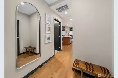 2716 Elliott Avenue #406, Seattle, WA 98121 - Photo 2