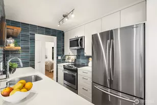 7 Highland Dr, Seattle, WA 98109 - Photo 18