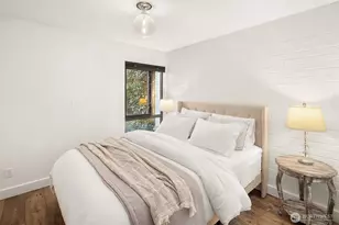 7 Highland Dr, Seattle, WA 98109 - Photo 6