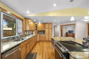 233 W Jensen St, Arlington, WA 98223 - Photo 6