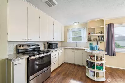 1002 N 10th Ave Avenue, Kelso, WA 98626 - Photo 6