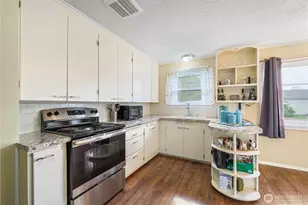 1002 N 10th Ave, Kelso, WA 98626 - Photo 6